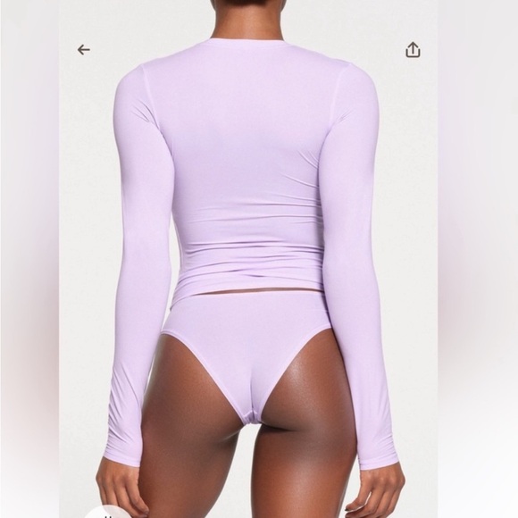 NWT SKIMS Tee - Picture 2 of 8